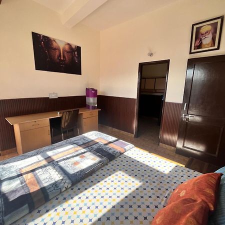 Residence Inn Homestay Шимла Экстерьер фото