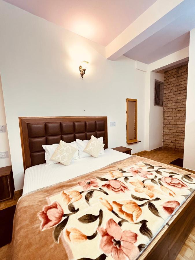 Residence Inn Homestay Шимла Экстерьер фото
