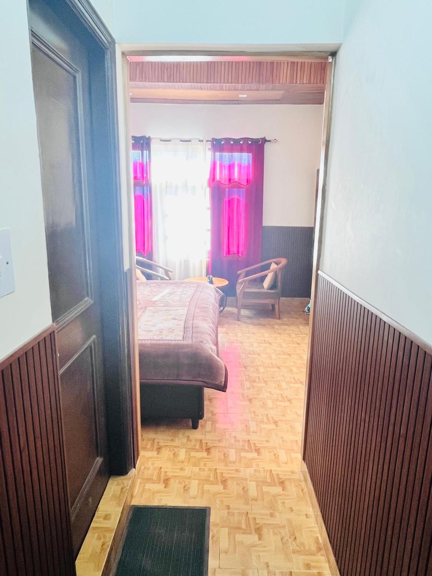Residence Inn Homestay Шимла Экстерьер фото