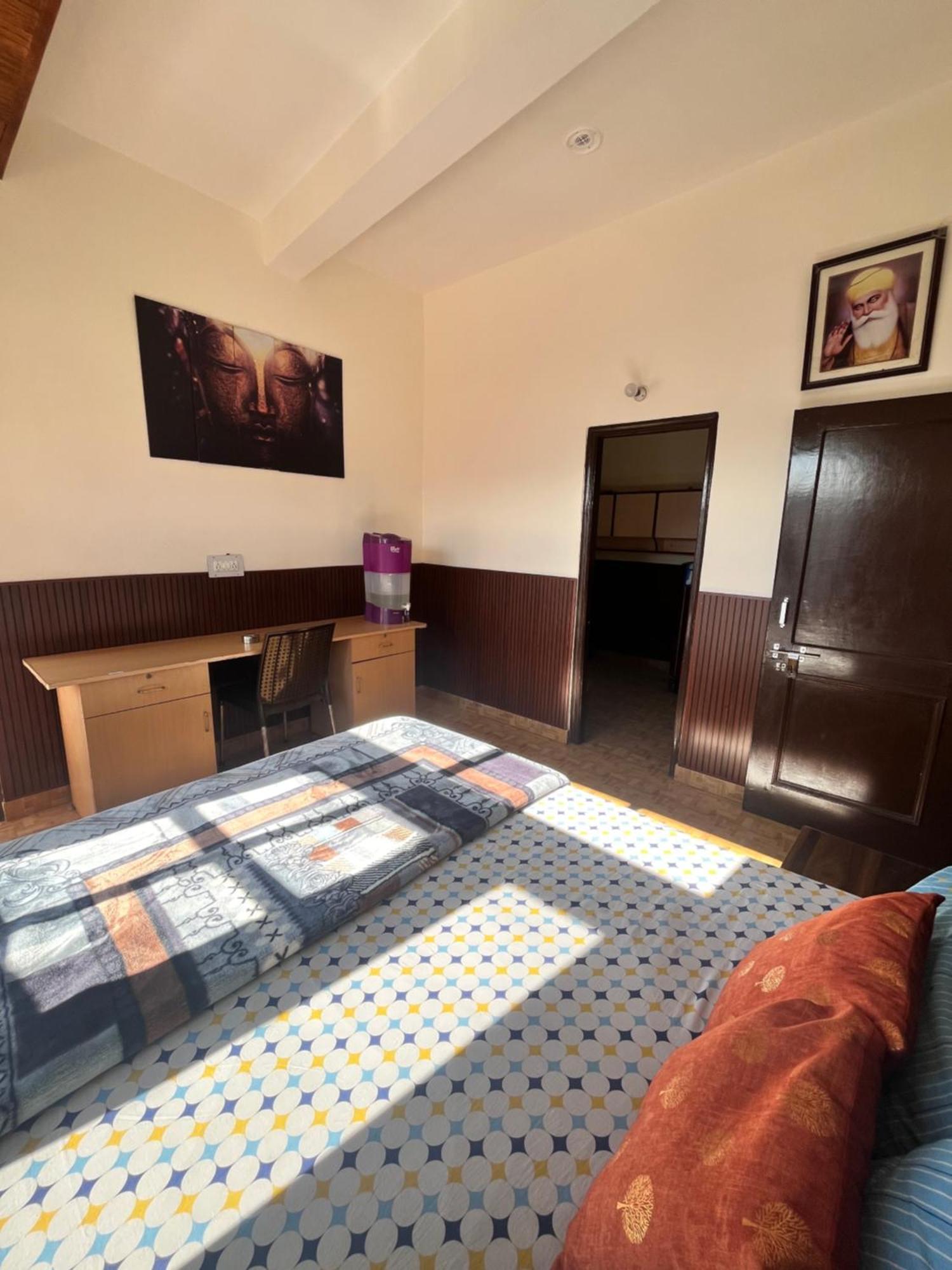 Residence Inn Homestay Шимла Экстерьер фото